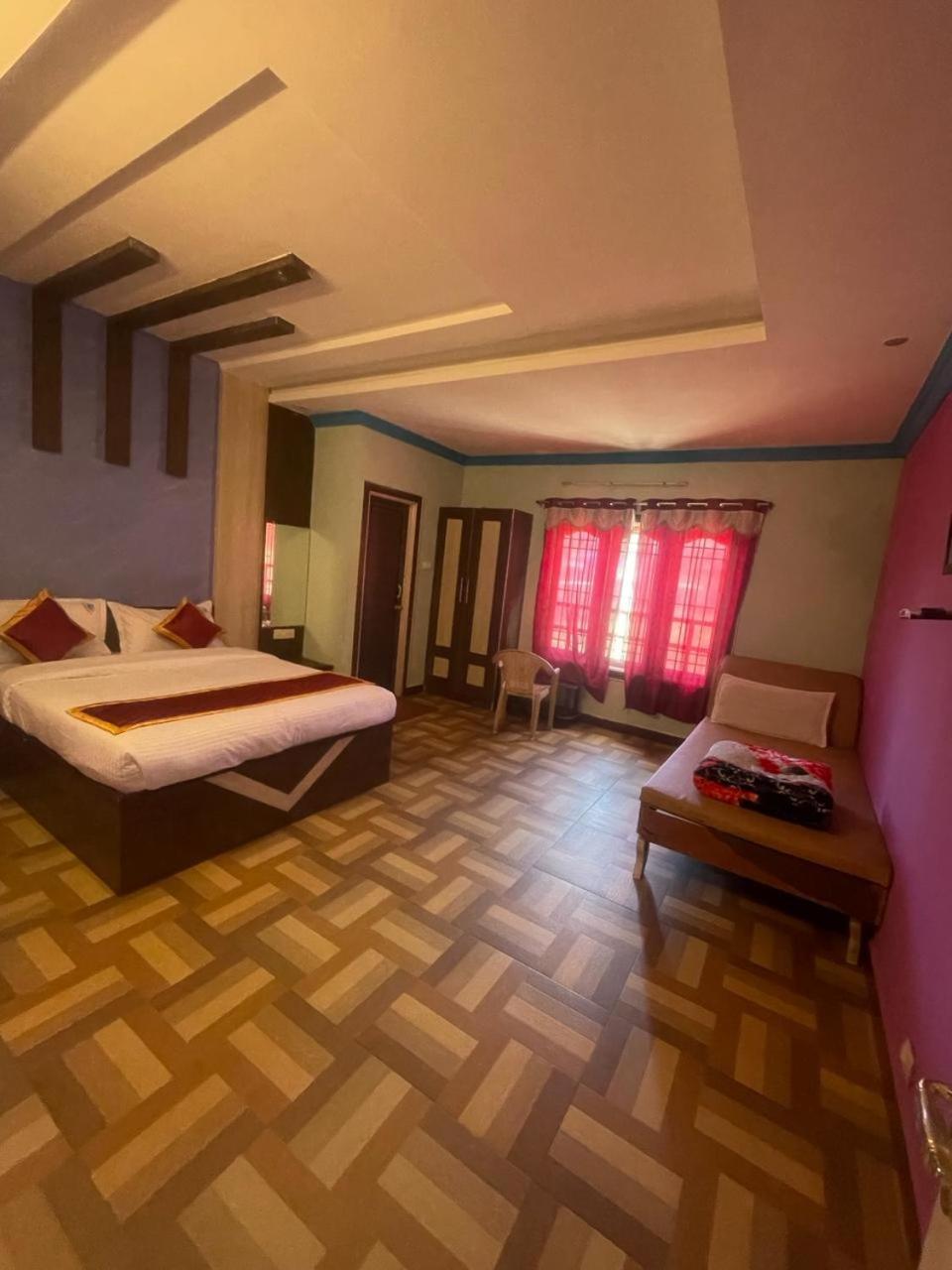 ホテル Ooty Vpr Residency エクステリア 写真