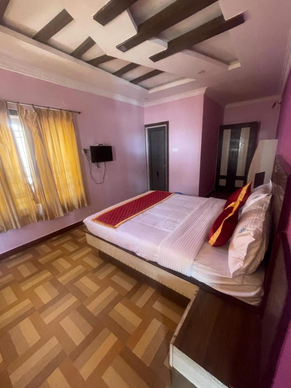 ホテル Ooty Vpr Residency エクステリア 写真