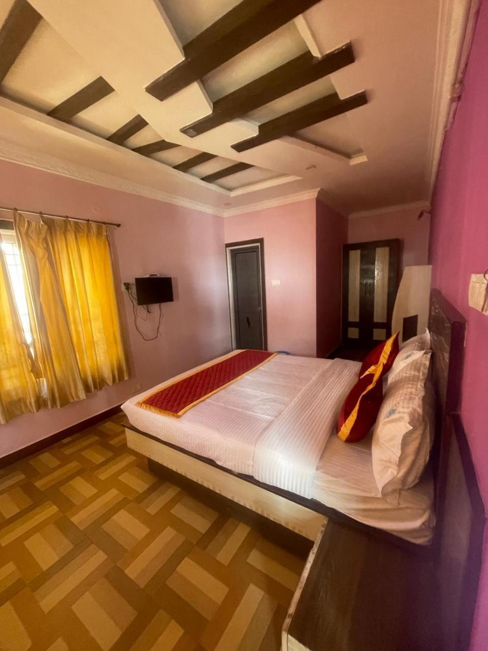 ホテル Ooty Vpr Residency エクステリア 写真