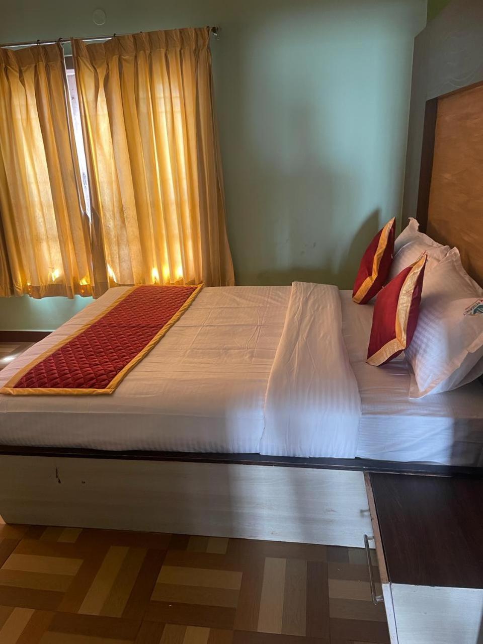 ホテル Ooty Vpr Residency エクステリア 写真