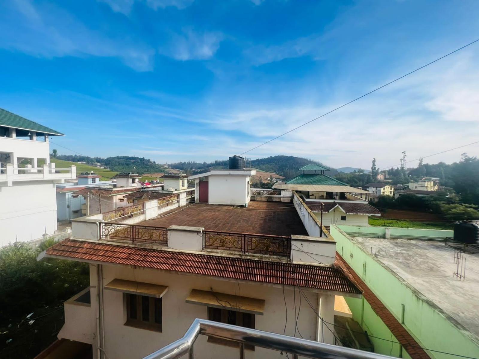 ホテル Ooty Vpr Residency エクステリア 写真
